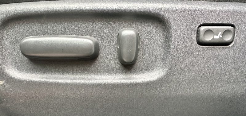 TOYOTA RAV 4 III 2007 2.2 D 4WD 136cv CUIR / GPS *GARANTIE / REVISER*