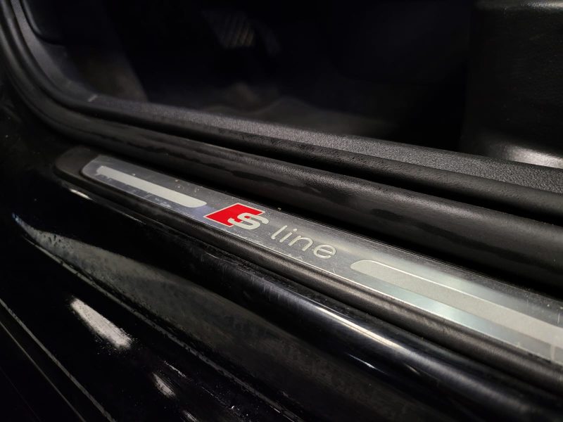 AUDI A1 SPORTBACK 1.4 TFSI 122cv S LINE / SIEGE CUIR+VOLANT S LINE+AIDE AU PARKING/