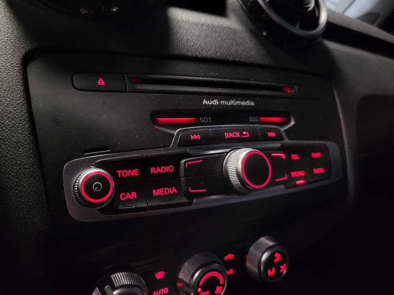 AUDI A1 SPORTBACK 1.4 TFSI 122cv S LINE / SIEGE CUIR+VOLANT S LINE+AIDE AU PARKING/