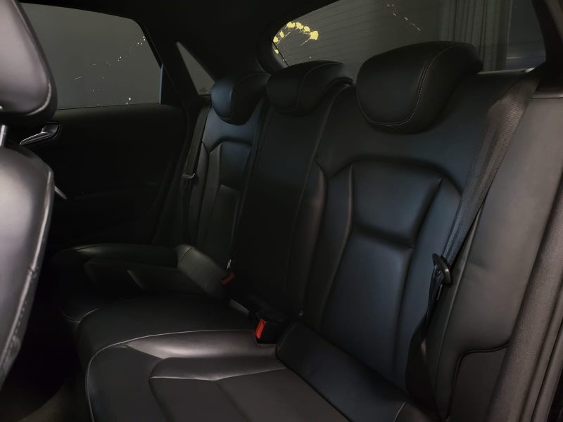 AUDI A1 SPORTBACK 1.4 TFSI 122cv S LINE / SIEGE CUIR+VOLANT S LINE+AIDE AU PARKING/