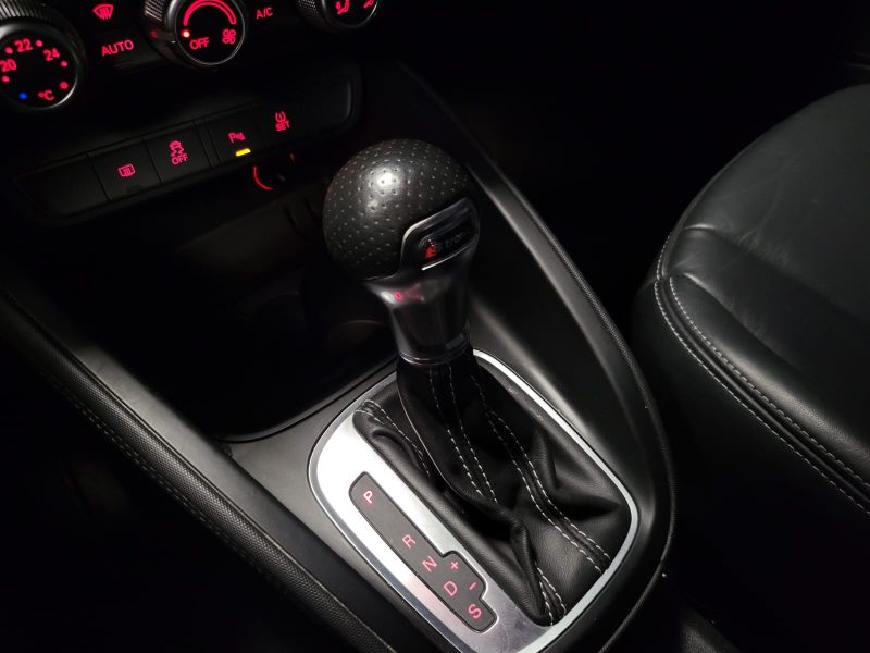 AUDI A1 SPORTBACK 1.4 TFSI 122cv S LINE / SIEGE CUIR+VOLANT S LINE+AIDE AU PARKING/