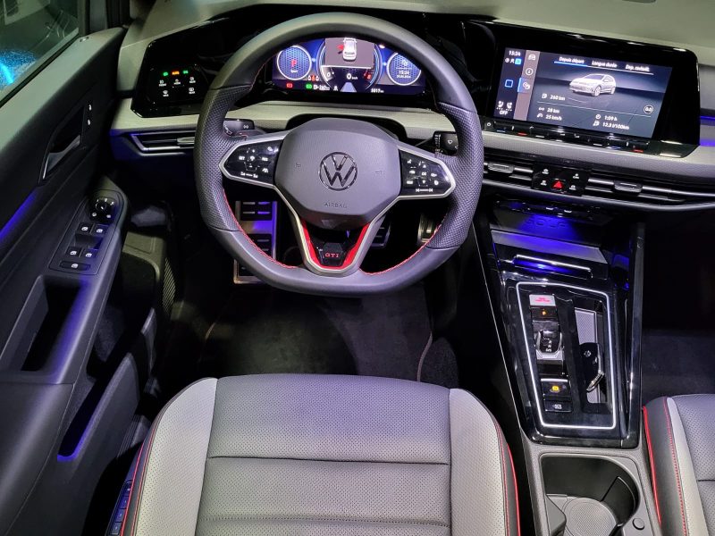 VOLKSWAGEN GOLF VIII GTI 2.0 TSI 245cv Boîte Auto DSG / Véhicule Français 5100kms
