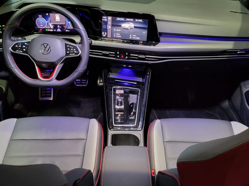 VOLKSWAGEN GOLF VIII GTI 2.0 TSI 245cv Boîte Auto DSG / Véhicule Français 5100kms