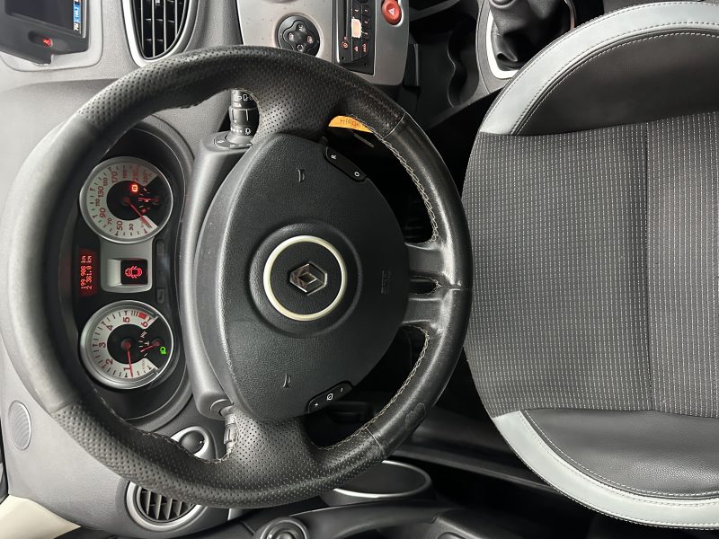 RENAULT CLIO III 2011