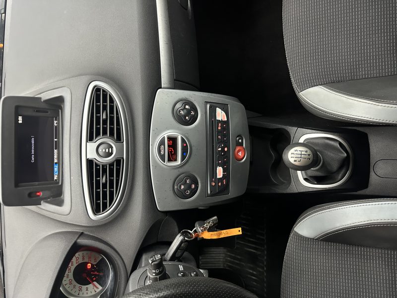 RENAULT CLIO III 2011