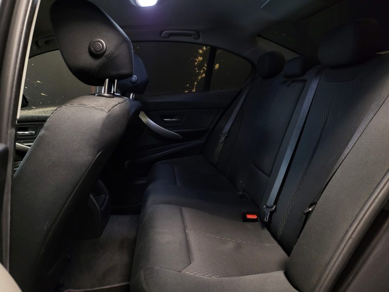 BMW SERIE 3 318 d X-Drive 143cv (F30) BVM6 LOUNGE RADARS AV AR / SUIVI COMPLET D'ENTRETIEN