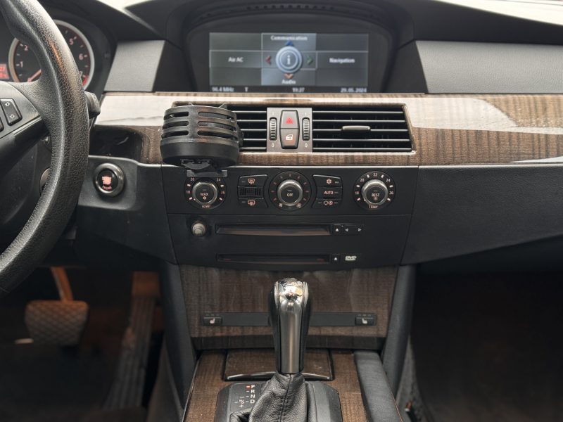 BMW  SERIE 5 E60 530 I X-drive PACK M BOITE AUTOMATIQUE PAYER EN 4X