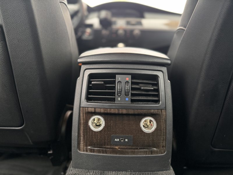 BMW  SERIE 5 E60 530 I X-drive PACK M BOITE AUTOMATIQUE PAYER EN 4X