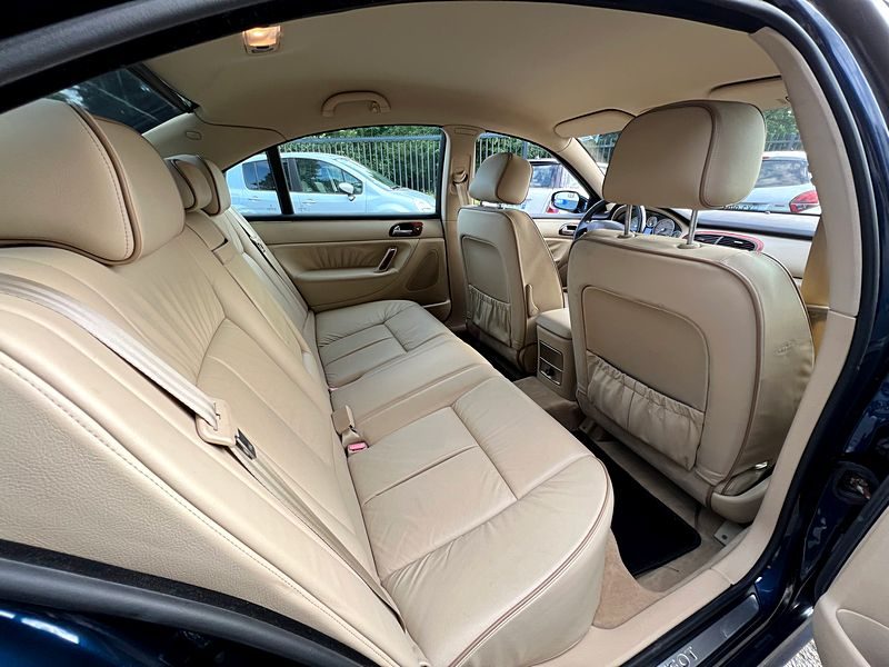 PEUGEOT 607 PEUGEOT 607 PHASE 2 Finition LUXE 2.2 HDI 136 Cv PREMIERE MAIN / 83 300 Kms - GARANTIE 1