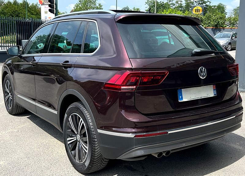 VOLKSWAGEN TIGUAN II CARAT 1.5 TSI 150 PREMIERE MAIN APPLE & ANDROID TOIT OUVRANT - GARANTIE 1 AN