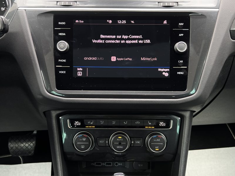 VOLKSWAGEN TIGUAN II CARAT 1.5 TSI 150 PREMIERE MAIN APPLE & ANDROID TOIT OUVRANT - GARANTIE 1 AN