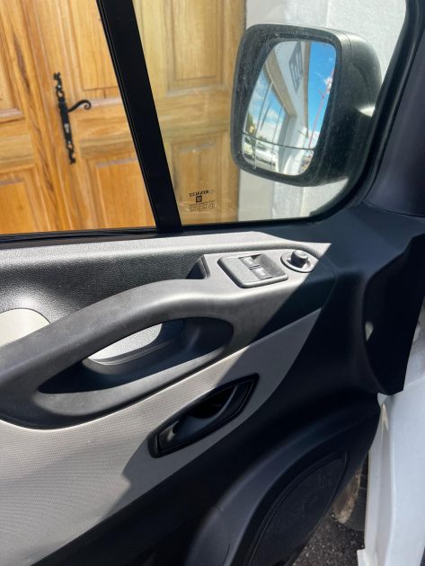 RENAULT TRAFIC 2017 13.6 dCI 95CV 