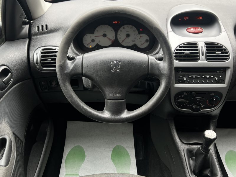 PEUGEOT 206 PHASE 2 1.4 75 Cv 5 PLACES BLUETOOTH / PAIEMENT CB 4 FOIS POSSIBLE - GARANTIE 1 AN