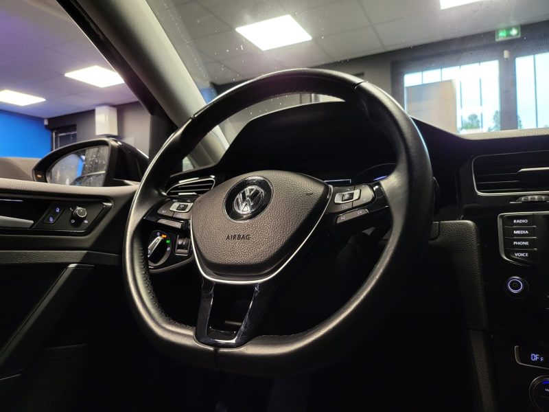 VOLKSWAGEN GOLF VII 1.4 TSI 125cv CARAT / AIDE AU PARKING / KEY LESS / BLUETOOTH / ENTRETIEN COMPLET