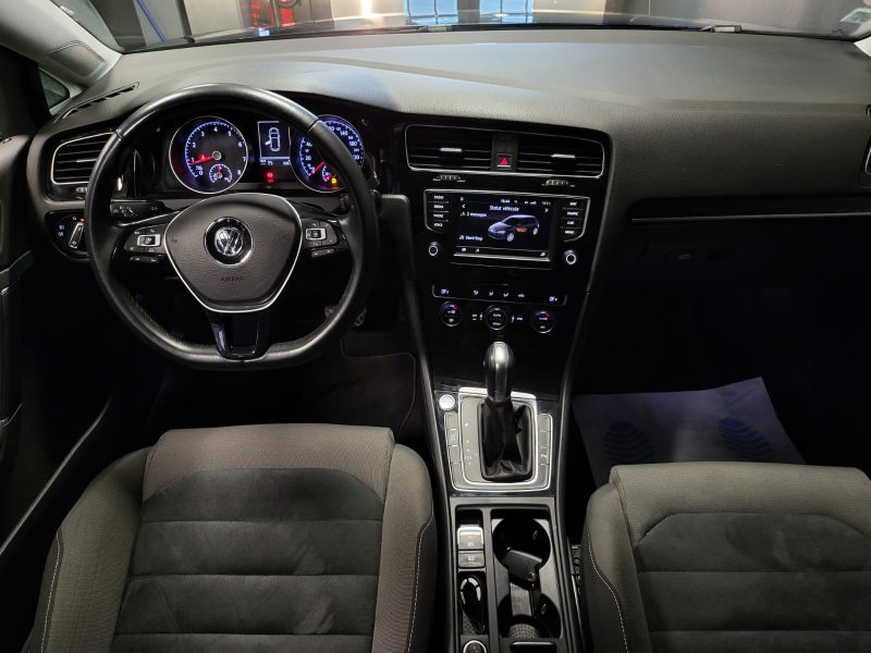 VOLKSWAGEN GOLF VII 1.4 TSI 125cv CARAT / AIDE AU PARKING / KEY LESS / BLUETOOTH / ENTRETIEN COMPLET