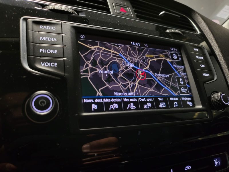 VOLKSWAGEN GOLF VII 1.4 TSI 125cv CARAT / AIDE AU PARKING / KEY LESS / BLUETOOTH / ENTRETIEN COMPLET