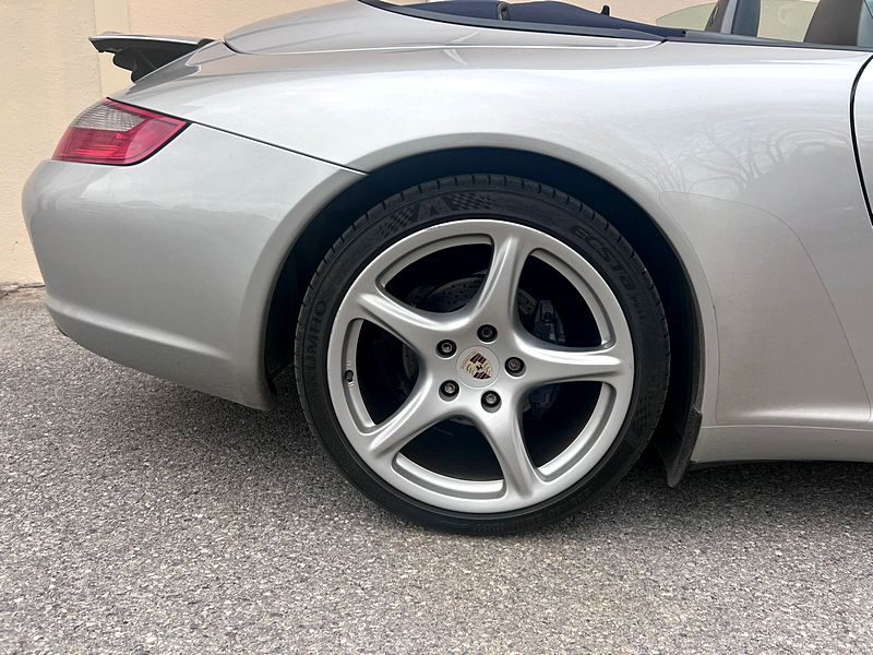 PORSCHE 911 Décapotable 2006