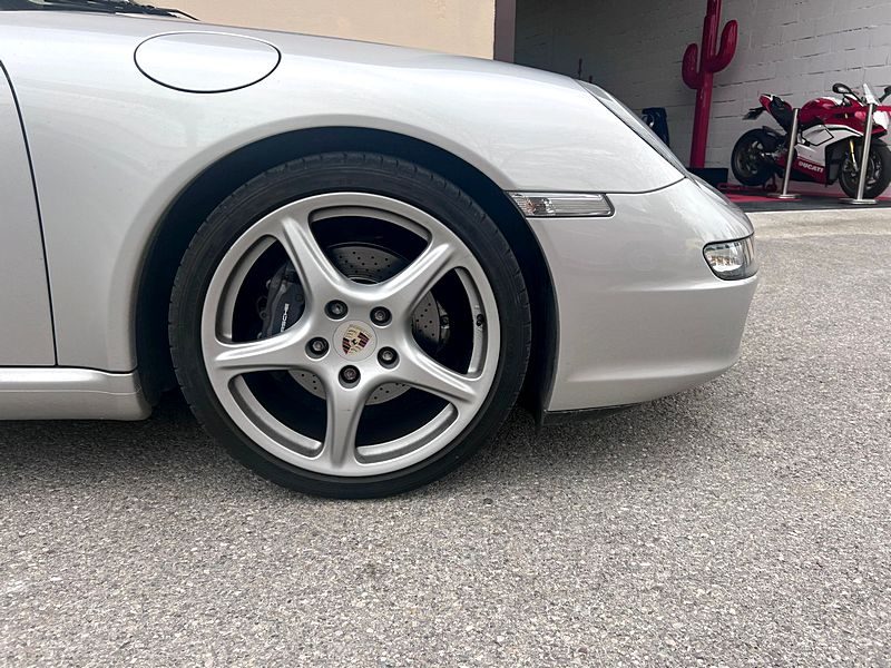 PORSCHE 911 Décapotable 2006