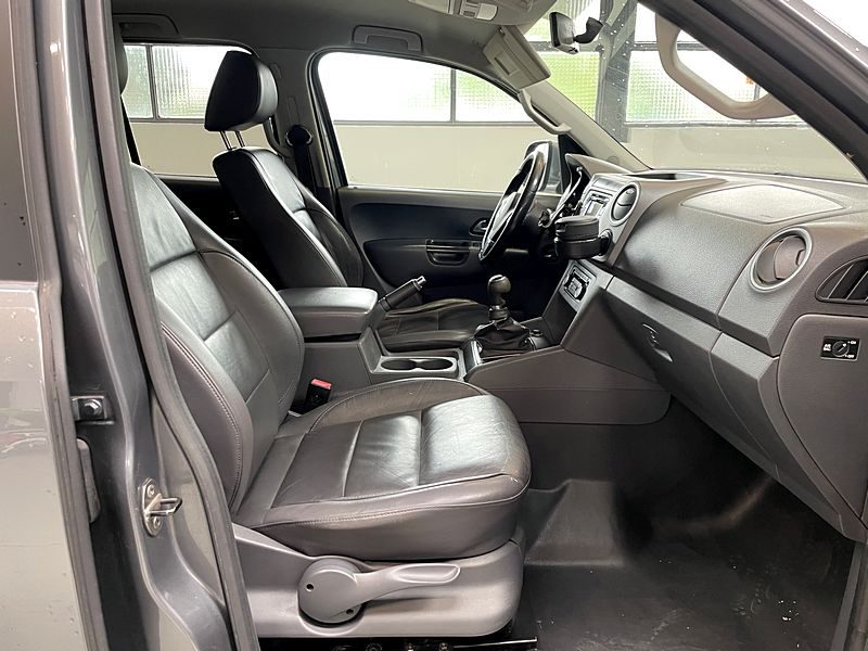 VOLKSWAGEN AMAROK 2012