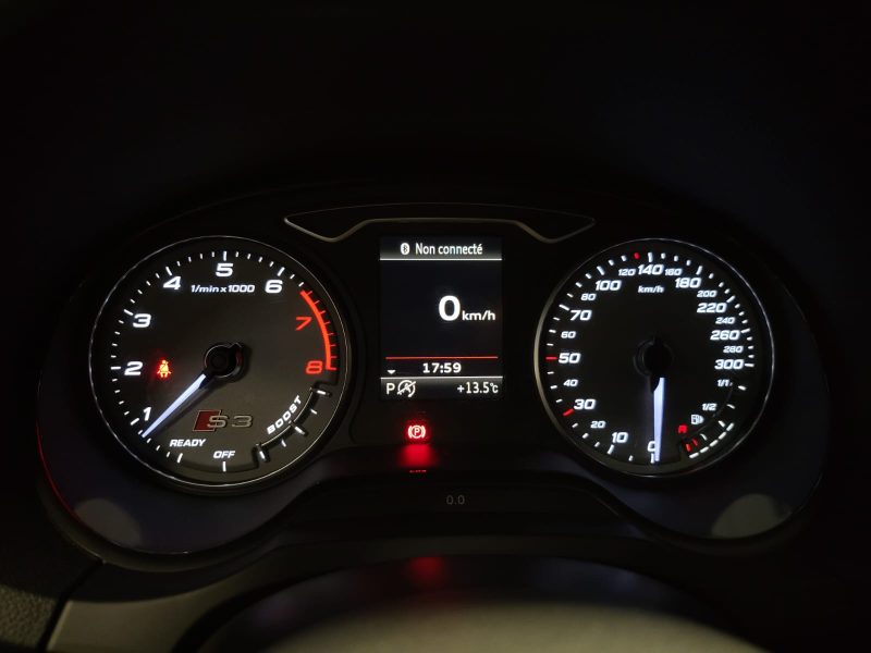 AUDI S3 QUATTRO 300cv S-STRONIC 7 /CAMERA DE RECUL+SUIVI COMPLET AUDI+VOLANT MEPLAT /