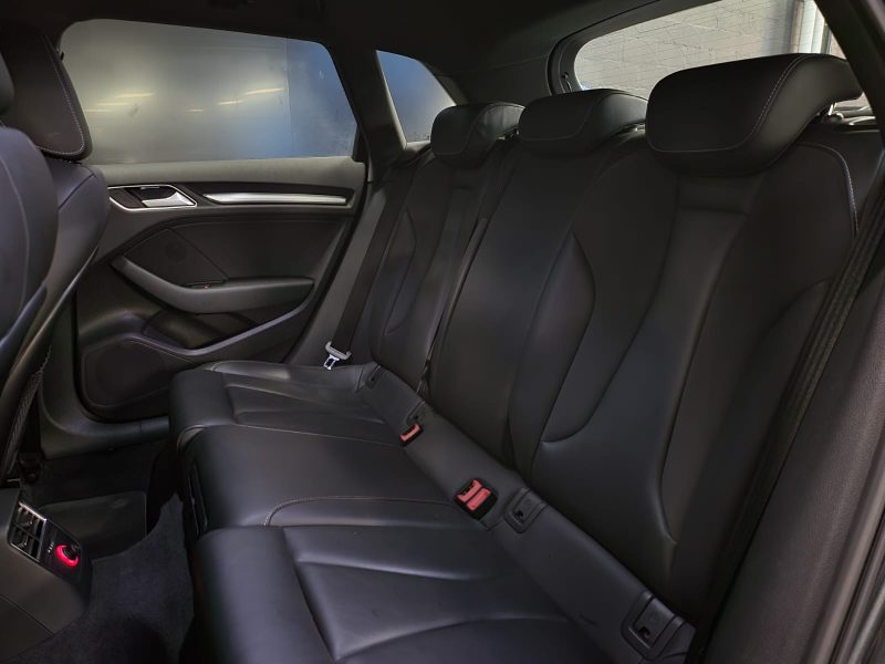 AUDI S3 QUATTRO 300cv S-STRONIC 7 /CAMERA DE RECUL+SUIVI COMPLET AUDI+VOLANT MEPLAT /