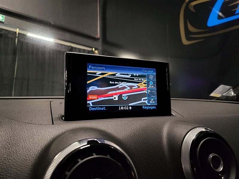 AUDI S3 QUATTRO 300cv S-STRONIC 7 /CAMERA DE RECUL+SUIVI COMPLET AUDI+VOLANT MEPLAT /