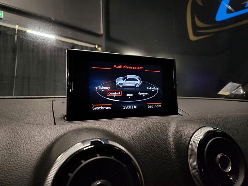 AUDI S3 QUATTRO 300cv S-STRONIC 7 /CAMERA DE RECUL+SUIVI COMPLET AUDI+VOLANT MEPLAT /