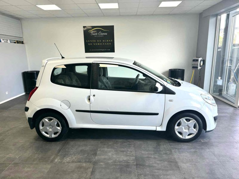 RENAULT TWINGO II 2009