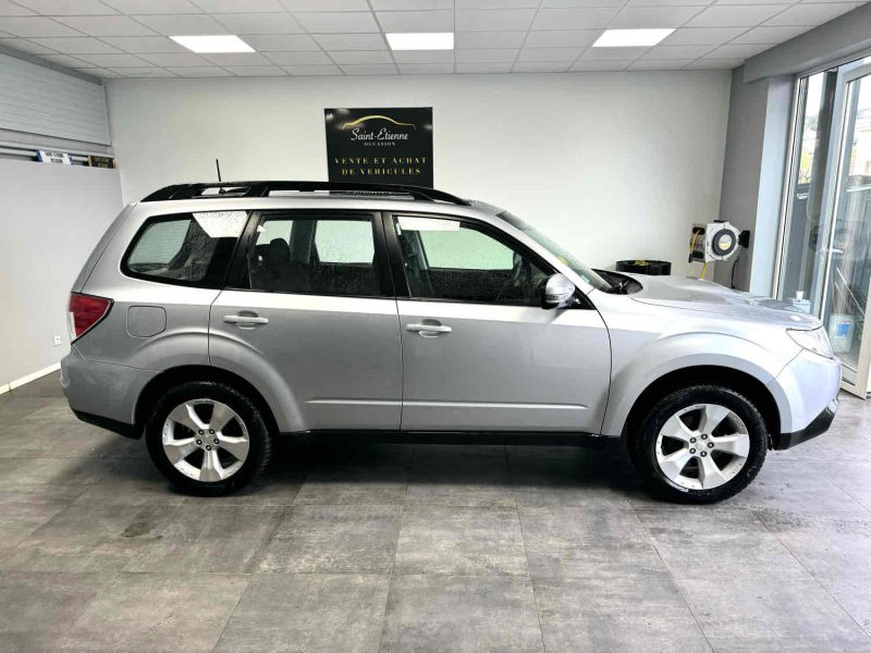 SUBARU FORESTER 2012