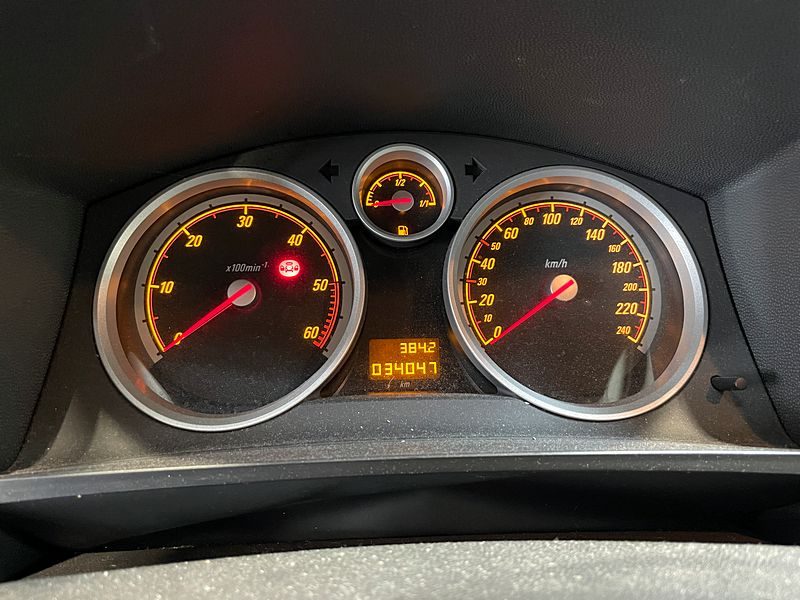 OPEL ZAFIRA FAMILY B 7 PLACES