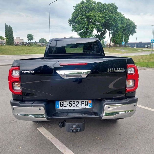 TOYOTA HILUX VIII 2.4 D-4D 150 4WD 2022
