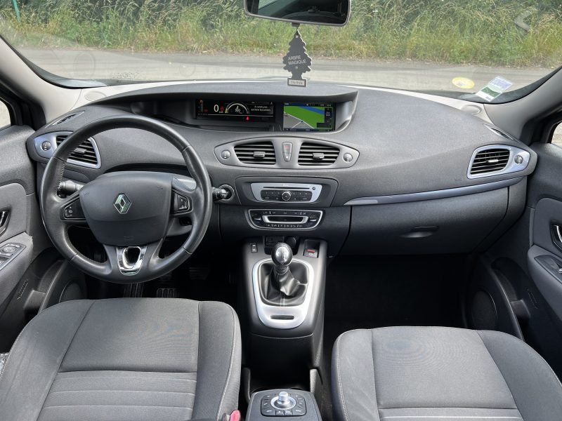 RENAULT GRAND SCÉNIC III 2016