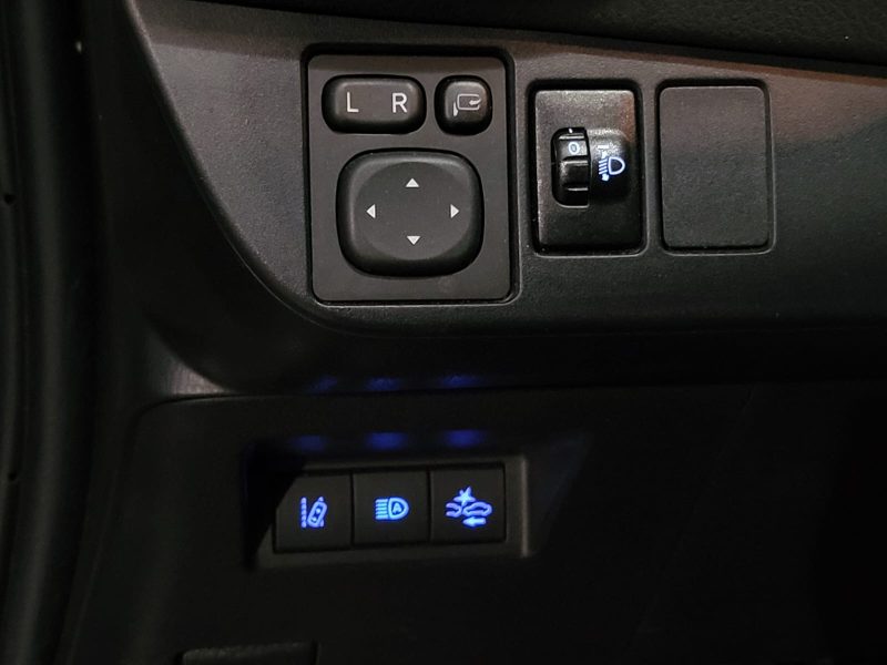 TOYOTA YARIS III Hybrid 1.5 VVT-i 100cv Collection BVA / FULL OPTIONS