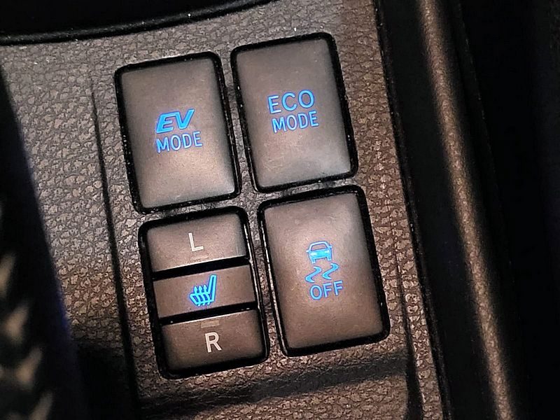 TOYOTA YARIS III Hybrid 1.5 VVT-i 100cv Collection BVA / FULL OPTIONS