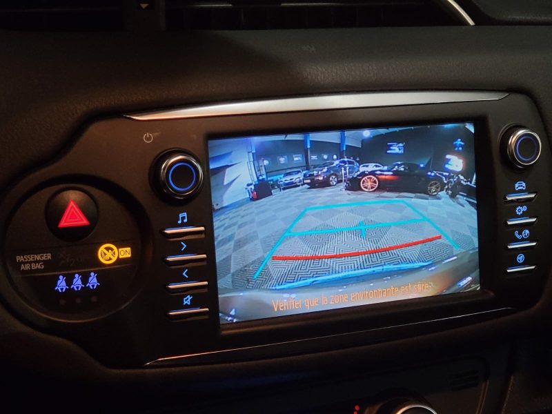 TOYOTA YARIS III Hybrid 1.5 VVT-i 100cv Collection BVA / FULL OPTIONS