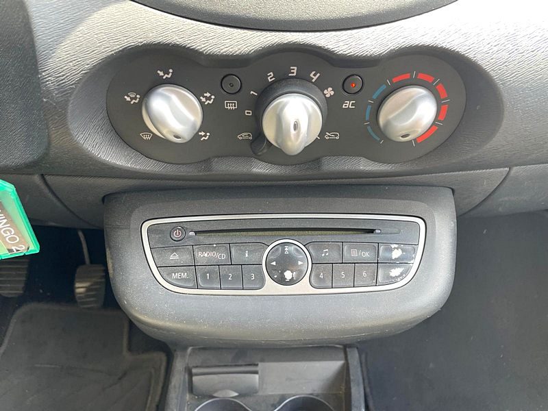 RENAULT TWINGO II 2010