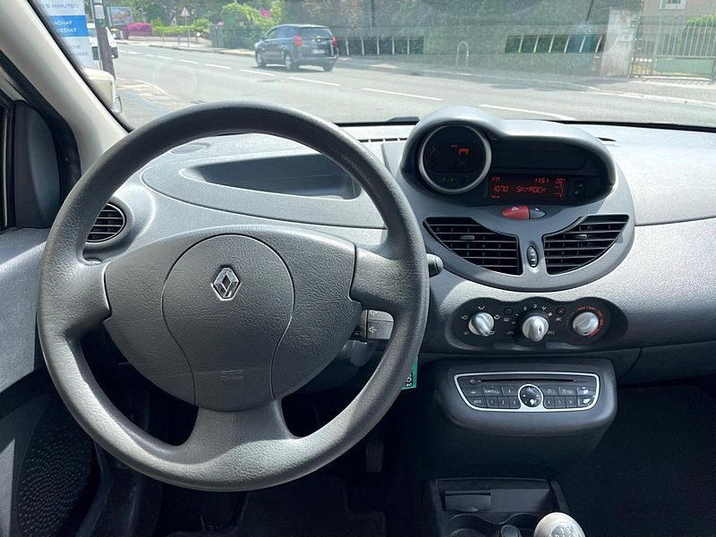 RENAULT TWINGO II 2010