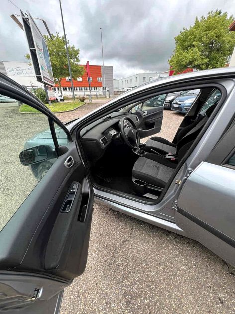 PEUGEOT 307  1.6 HDi 110CH