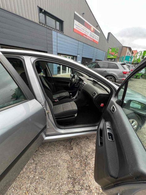 PEUGEOT 307  1.6 HDi 110CH