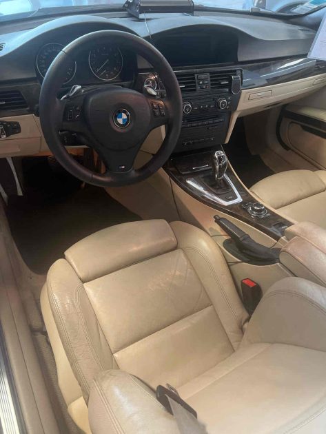 BMW 335i e93 DKG  KARDON CARBON 306 ch  21 cv fiscaux  (Carte grise moitié prix )