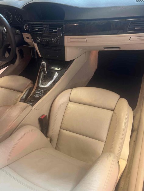 BMW 335i e93 DKG  KARDON CARBON 306 ch  21 cv fiscaux  (Carte grise moitié prix )