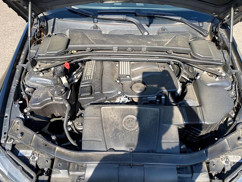 B.M.W. SERIE 3 320i CONFORT 2.0 L 150 ch, Garantie 12 mois