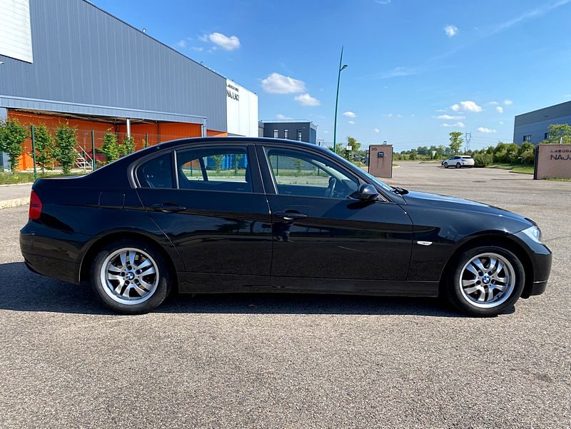 B.M.W. SERIE 3 320i CONFORT 2.0 L 150 ch, Garantie 12 mois