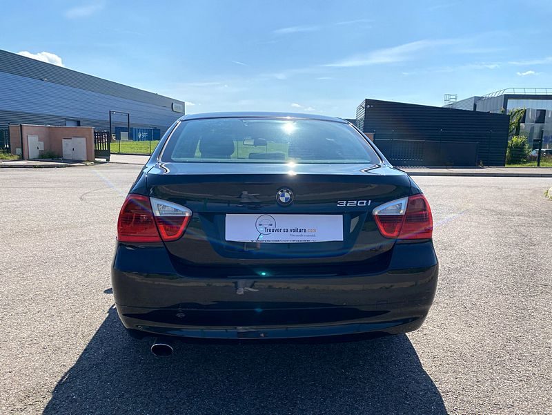 B.M.W. SERIE 3 320i CONFORT 2.0 L 150 ch, Garantie 12 mois