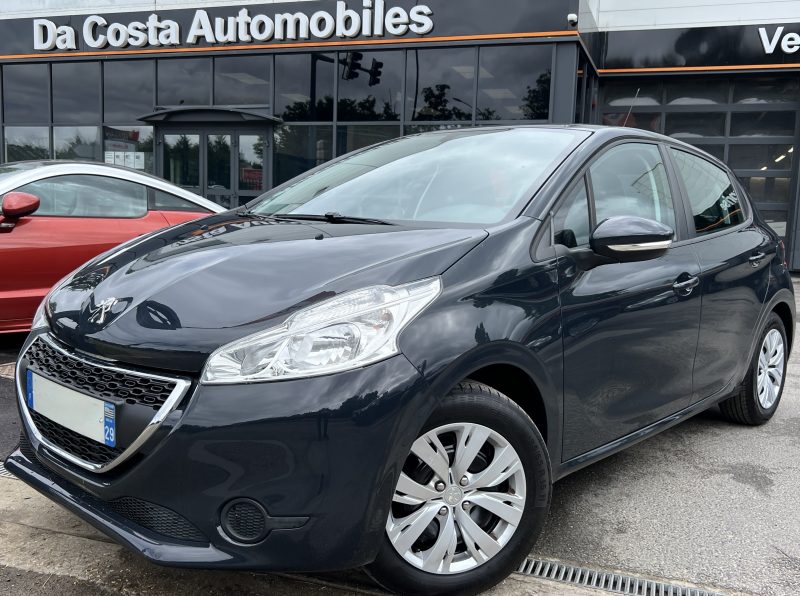 PEUGEOT 208 1.2 82 Cv PREMIERE MAIN / ECRAN TACTILE 56 700 Kms CRIT AIR 1 - GARANTIE 1 AN