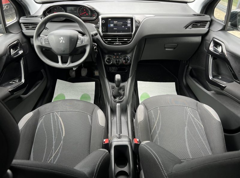 PEUGEOT 208 1.2 82 Cv PREMIERE MAIN / ECRAN TACTILE 56 700 Kms CRIT AIR 1 - GARANTIE 1 AN