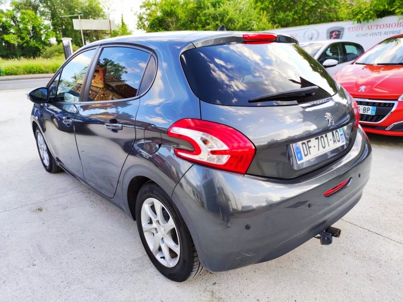 PEUGEOT 208 I 2014