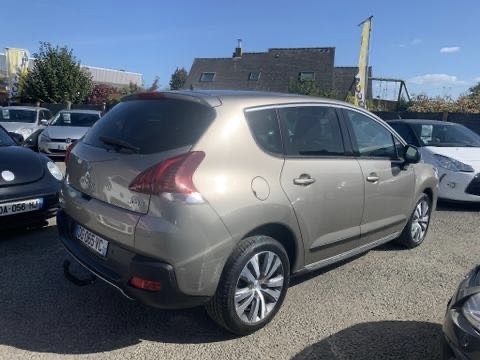 PEUGEOT 3008 1.6 HDI 115 « Allure »