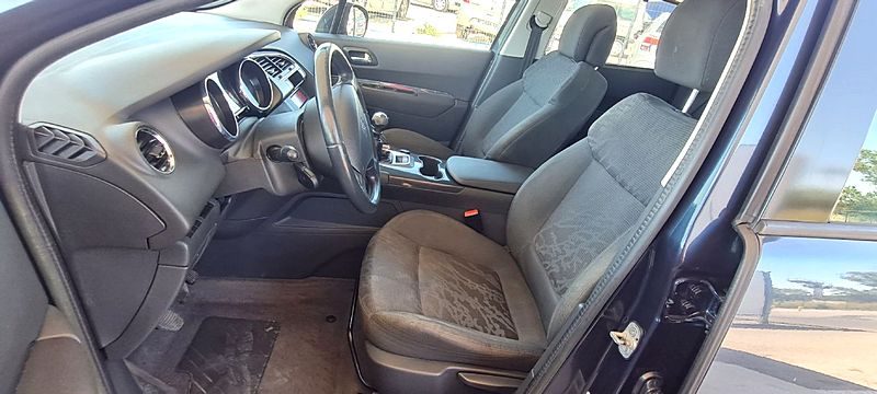 PEUGEOT 3008 Monospace 2013