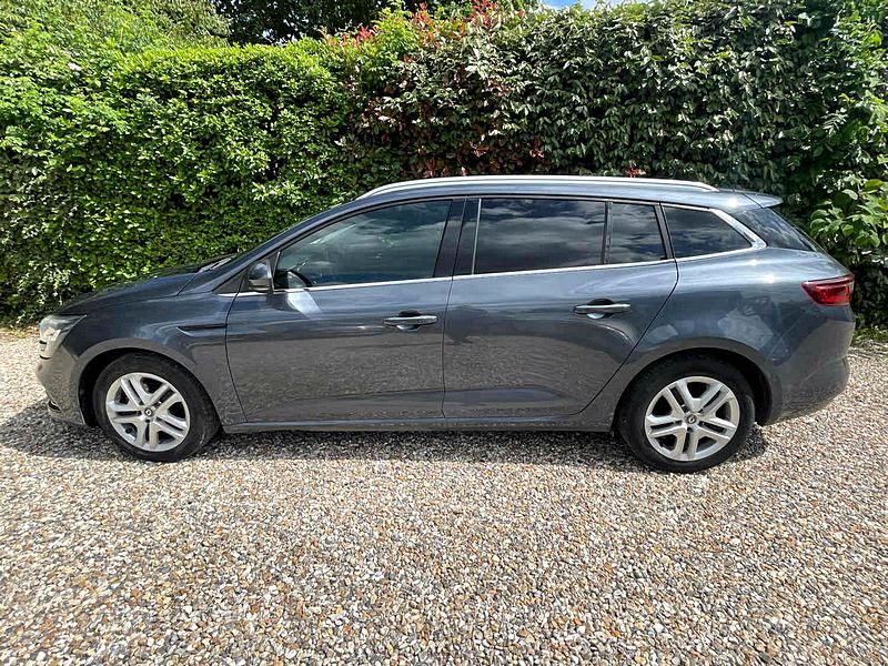 RENAULT MEGANE IV Grandtour 2017